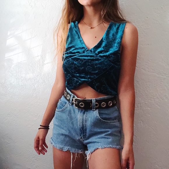 Urban Outfitters Tops - UO staring at stars velvet crop top